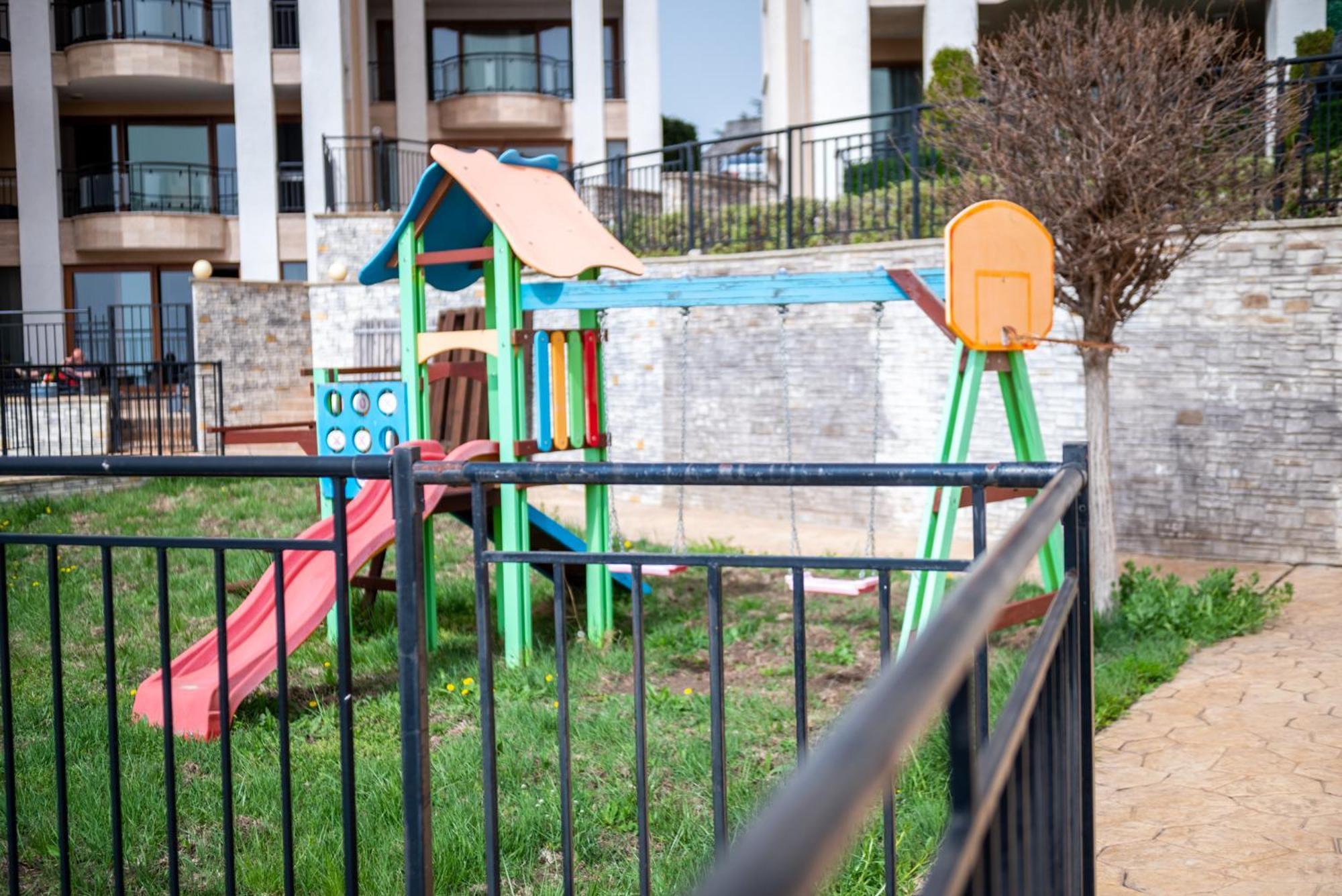 Queen'S Palace Balchik Apartment Exterior photo